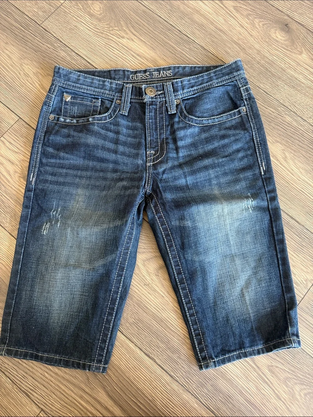 GUESS Jeans size 31 Distressed Denim Bermuda Shorts Y2K Long Jorts